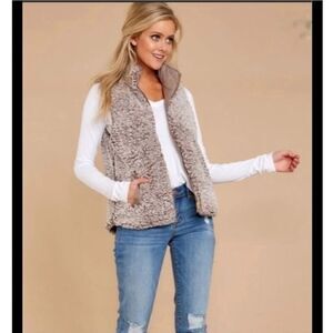 Thread & Supply Women Fuzzy Arctic Fleece Sherpa Vest Smoke rose